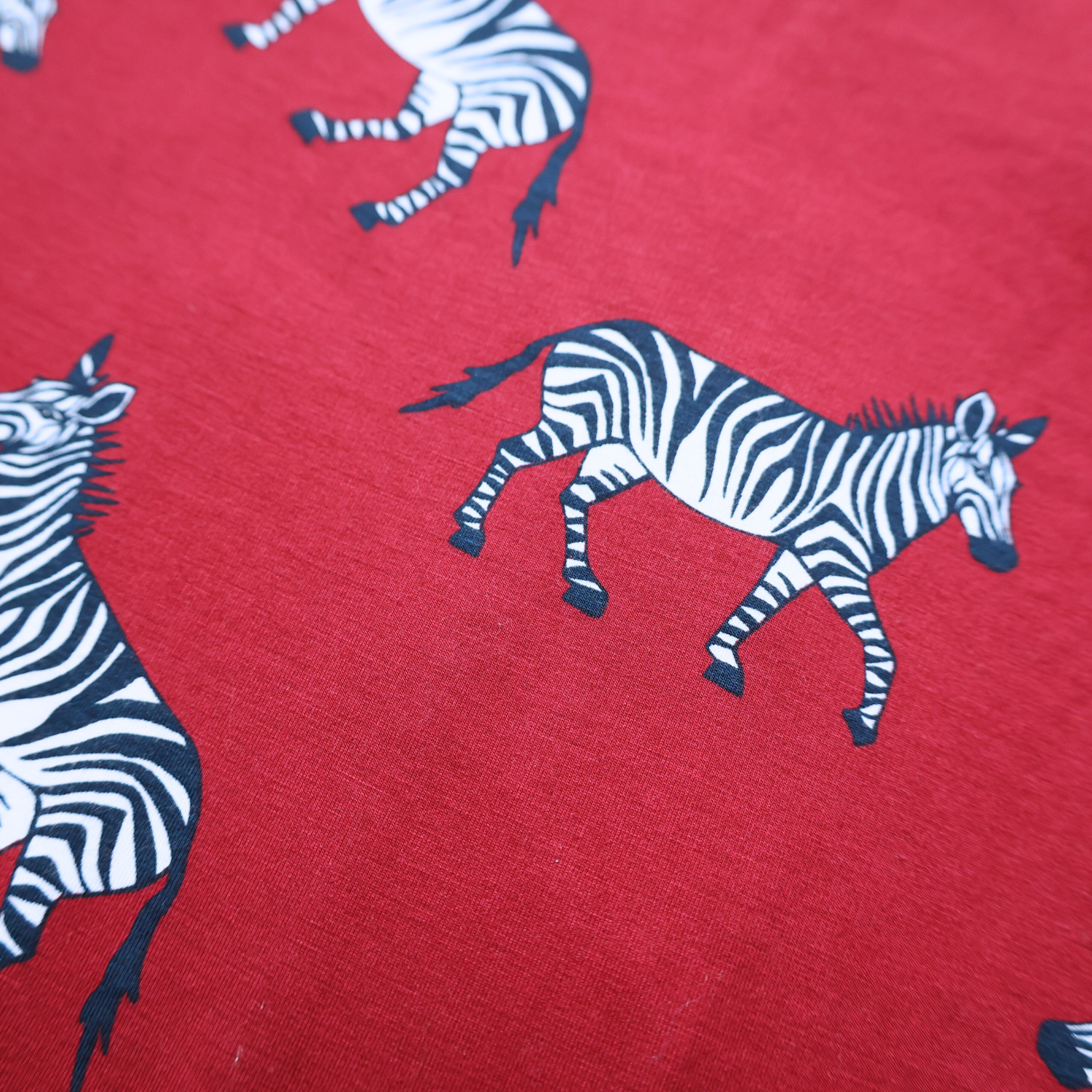 Langt sæt med bambuspyjamas til kvinder - Burgundy Zebra